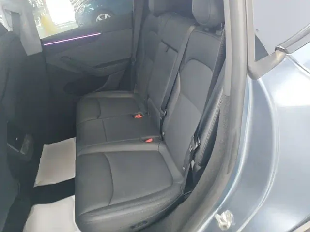 Tesla Model Y — Фото автомобиля 14