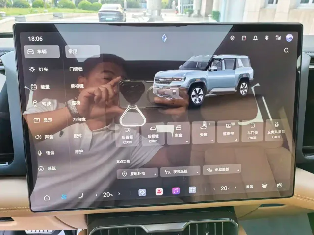 BYD FangChengBao Leopard 8 — Фото автомобиля 16