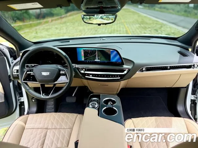 Cadillac Lyriq Lyriq Sport — Фото автомобиля 12