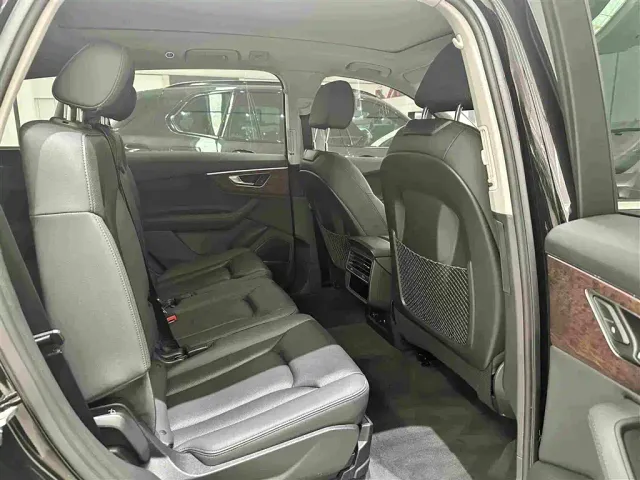Audi Q7 — Фото автомобиля 17