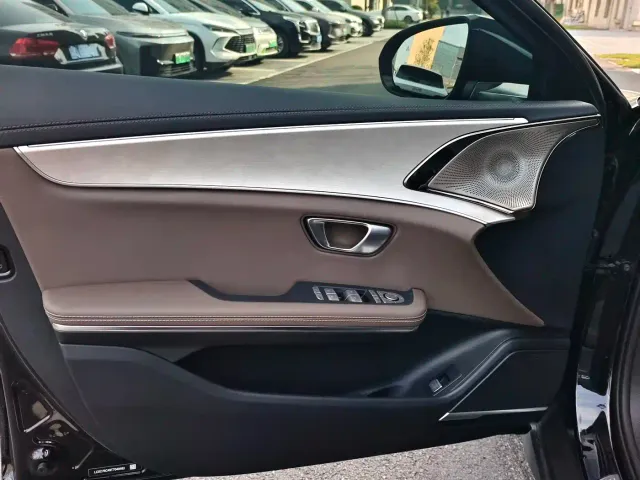 BYD Han — Фото автомобиля 16