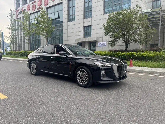 Hongqi H5 — Фото автомобиля 4