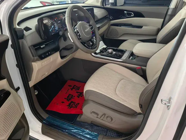 Kia Carnival 2021 2.0T Luxury Tech Edition — Фото автомобиля 6