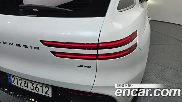 Genesis GV70 — Фото автомобиля 8