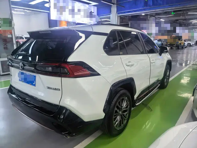 Toyota Wildlander — Фото автомобиля 13