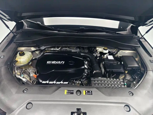 GAC Trumpchi GS8 — Фото автомобиля 2
