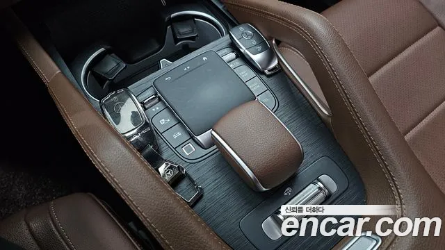 Mercedes-Benz GLE-Class — Фото автомобиля 28