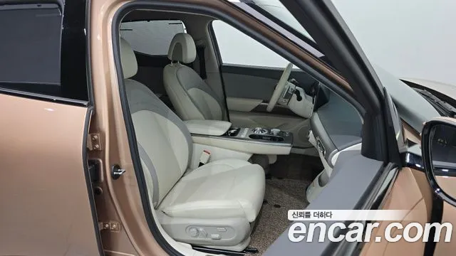Genesis GV60 — Фото автомобиля 16