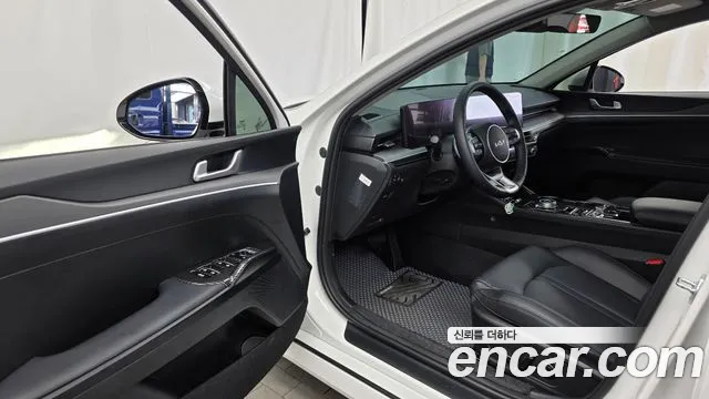 Kia K5 Generation 3 — Фото автомобиля 10