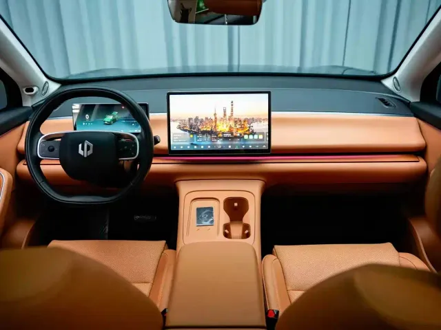Leapmotor C16 — Фото автомобиля 4