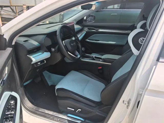 Geely Emgrand L — Фото автомобиля 5