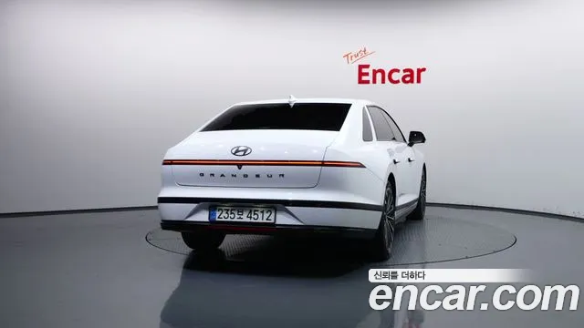 Hyundai Grandeur GN7 — Фото автомобиля 4