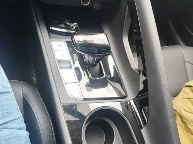 Hyundai Elantra 2023 1.5L CVT GLX Elite Edition — Фото автомобиля 13