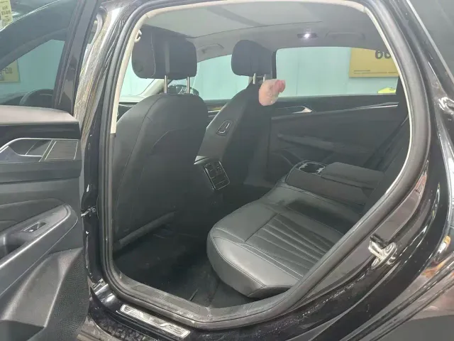 Volkswagen Passat — Фото автомобиля 8