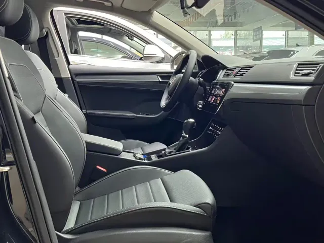 Skoda Superb — Фото автомобиля 17