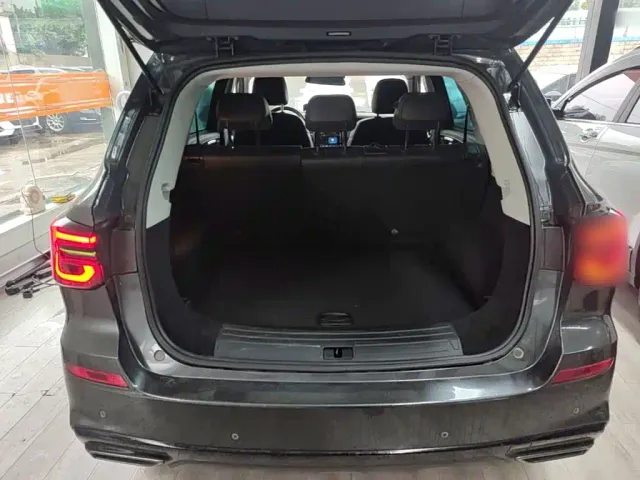Roewe RX5 — Фото автомобиля 18