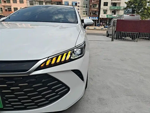 BYD Qin PLUS — Фото автомобиля 23