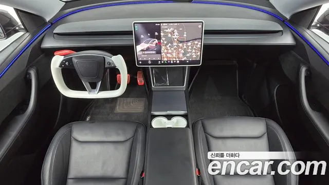 Tesla Model Y — Фото автомобиля 10