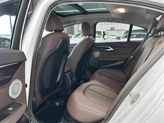 BMW 1 Series — Фото автомобиля 8
