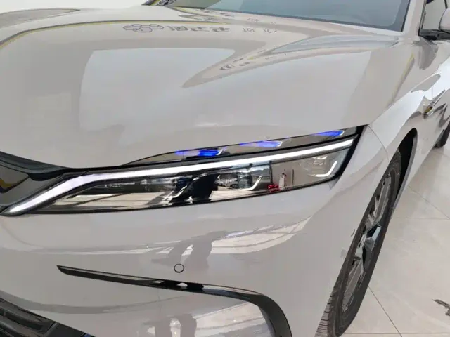 BYD Han 2025 DM-i Smart Drive Edition 125KM Premium — Фото автомобиля 5