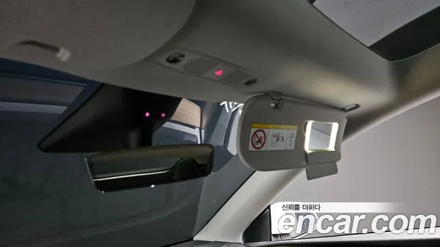 Tesla Model Y — Фото автомобиля 30