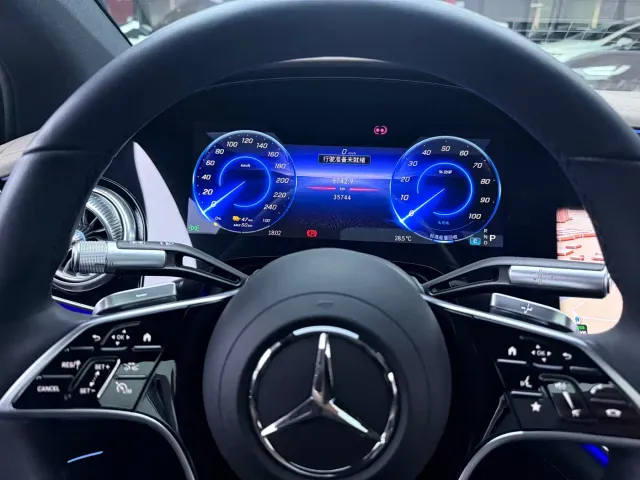 Mercedes-Benz EQS — Фото автомобиля 9