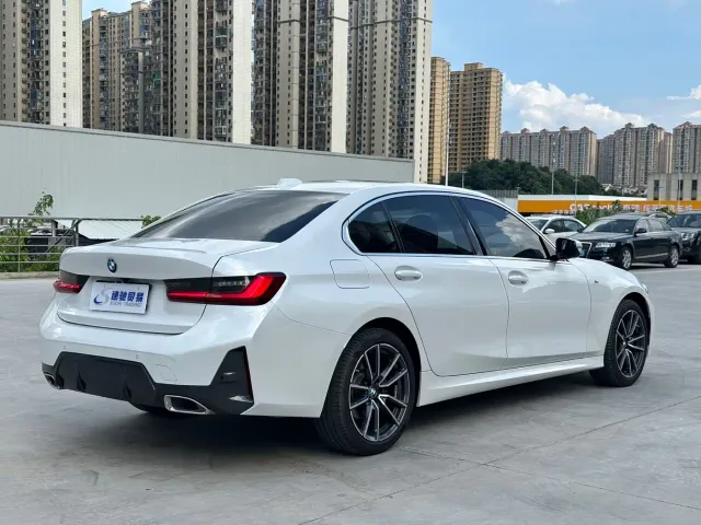 BMW 3 Series — Фото автомобиля 6