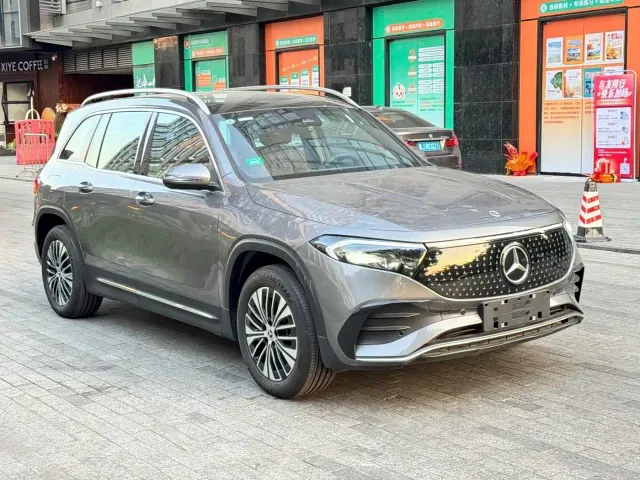Mercedes-Benz EQB — Фото автомобиля 3