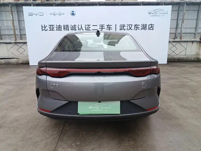 BYD Qin L — Фото автомобиля 19