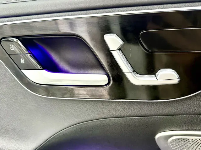 Mercedes-Benz C-Class — Фото автомобиля 12