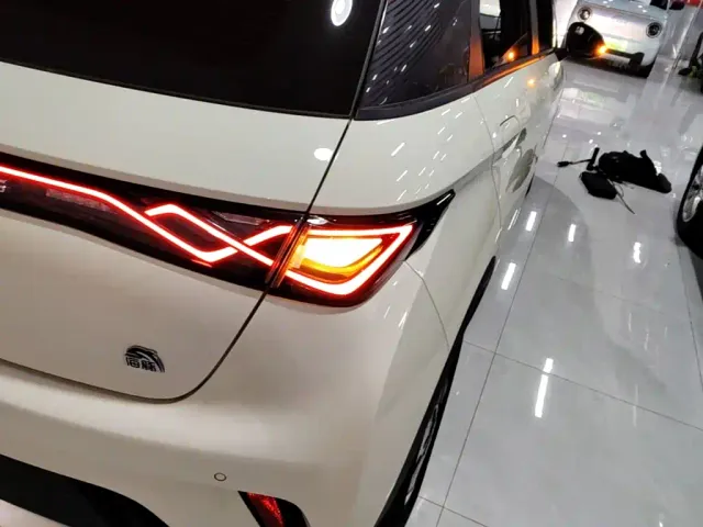 BYD Dolphin — Фото автомобиля 7