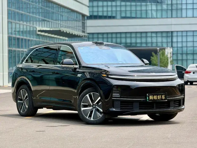 Li Auto L7 — Фото автомобиля 3