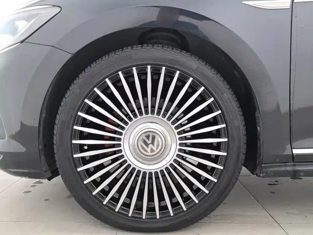 Volkswagen Passat — Фото автомобиля 17