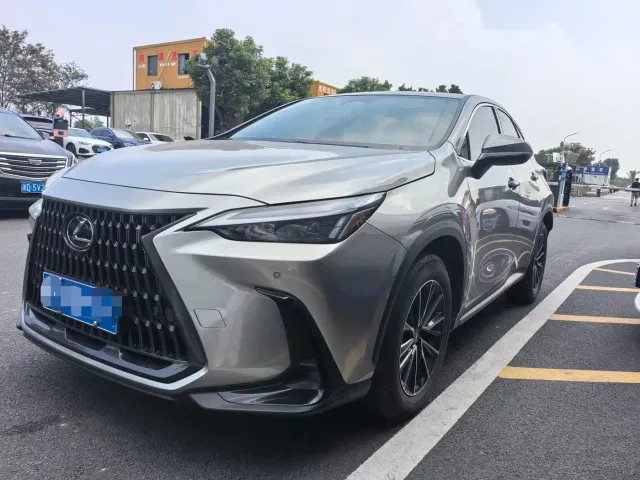 Фотография автомобиля — Lexus NX