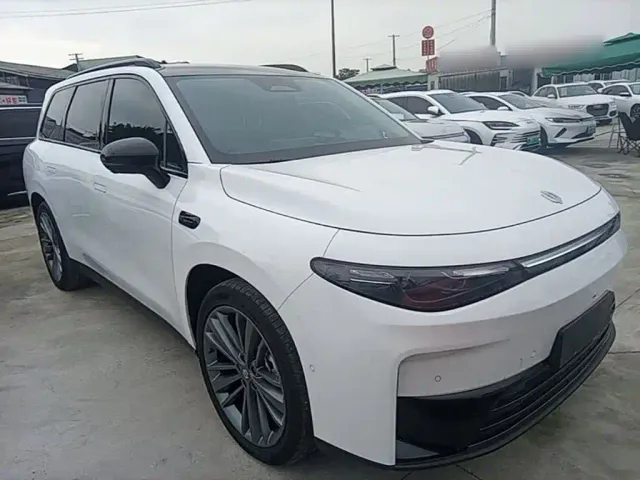 Leapmotor C16 — Фото автомобиля 3
