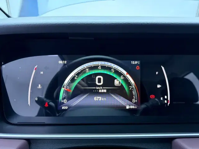 GAC Trumpchi M6 — Фото автомобиля 11