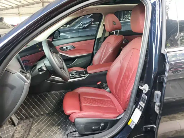 BMW i3 — Фото автомобиля 10