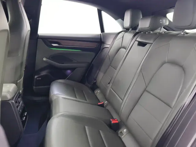 Porsche Macan EV — Фото автомобиля 12