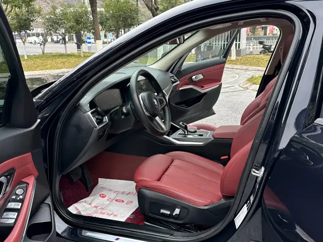 BMW 3 Series — Фото автомобиля 9