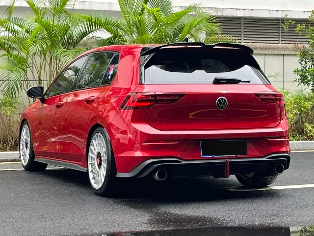 Volkswagen Golf GTI — Фото автомобиля 15