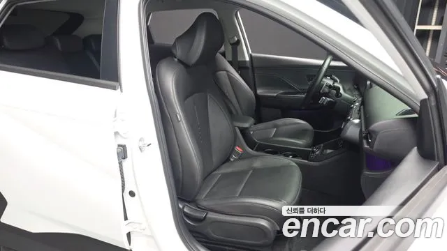 Hyundai Kona SX2 — Фото автомобиля 12