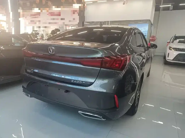 Changan Eado — Фото автомобиля 6