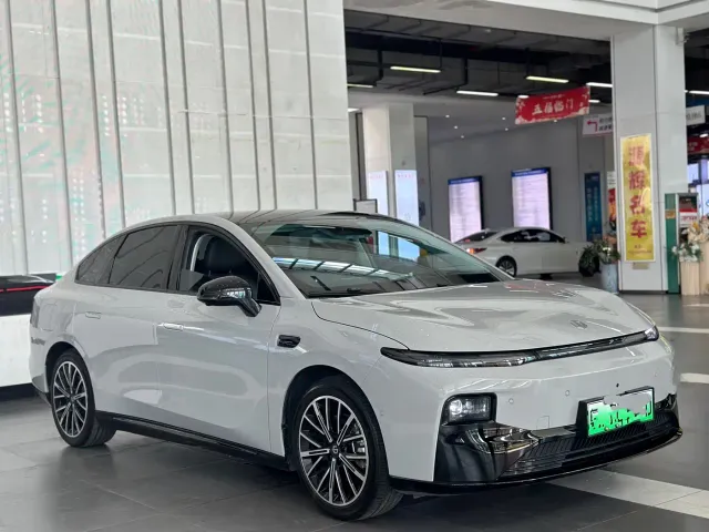 Leapmotor B01 — Фото автомобиля 3