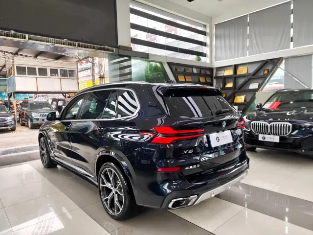 BMW X5 — Фото автомобиля 4
