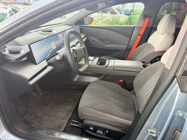 Geely Galaxy E8 — Фото автомобиля 4