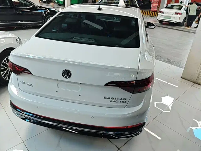 Volkswagen Sagitar — Фото автомобиля 6