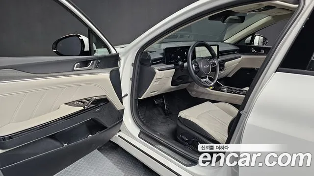 Kia K5 Generation 3 — Фото автомобиля 10