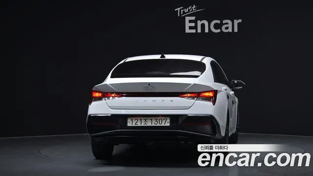 Hyundai AVANTE Новый Avante (CN7) — Фото автомобиля 4