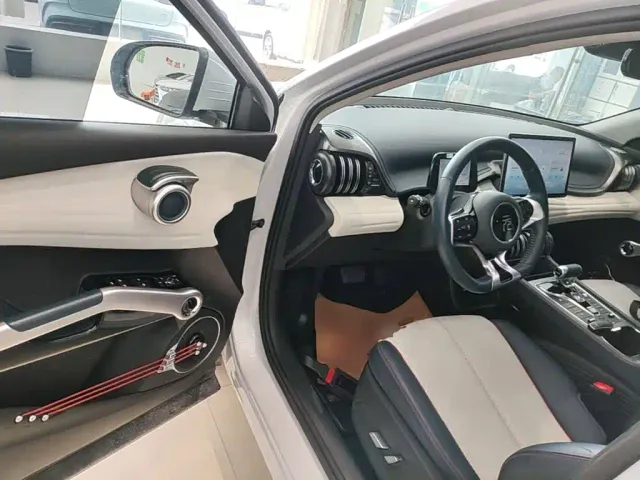 BYD Yuan PLUS — Фото автомобиля 15