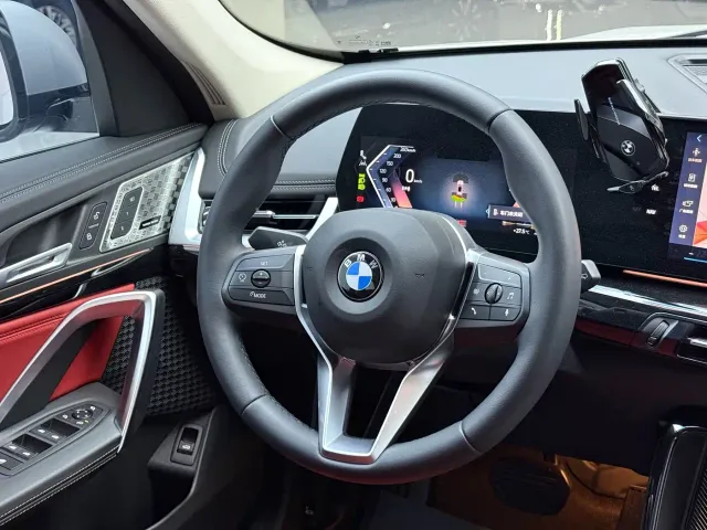 BMW X1 — Фото автомобиля 7